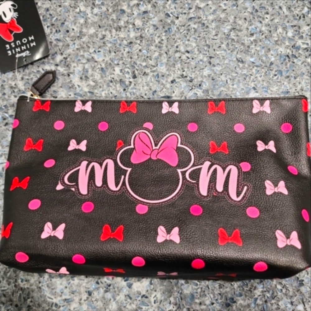 NWT Minnie Mouse "Mom" makeup bag